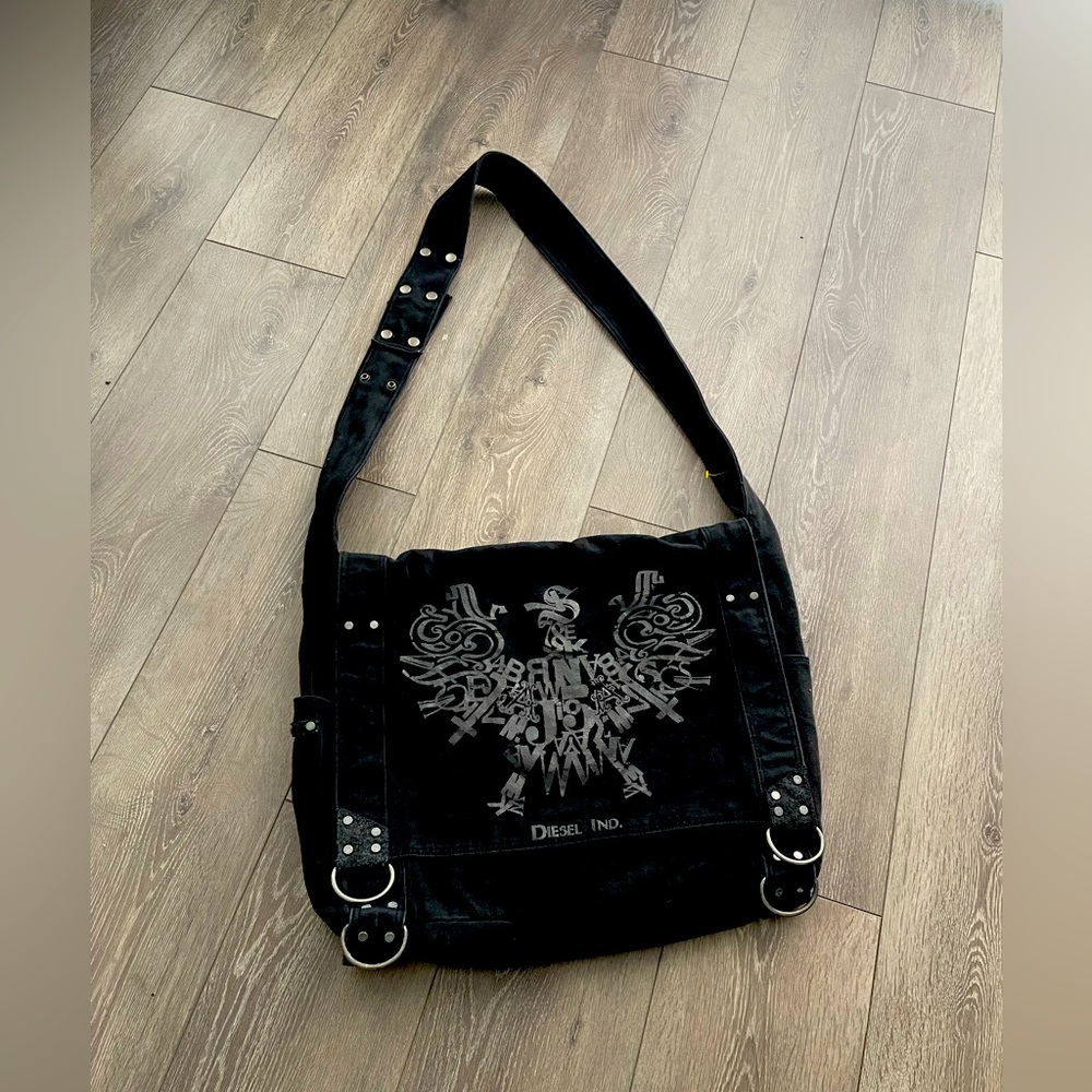 Very large Diesel cross body bag
